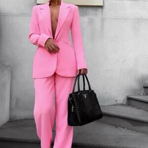 House of CB NWT Making Money Moves Gabri Pink Satin Button Lapel Blazer Small